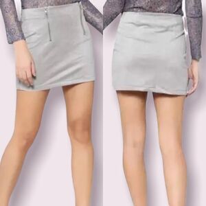 Forever 21 gray faux suede moto mini skirt | size small